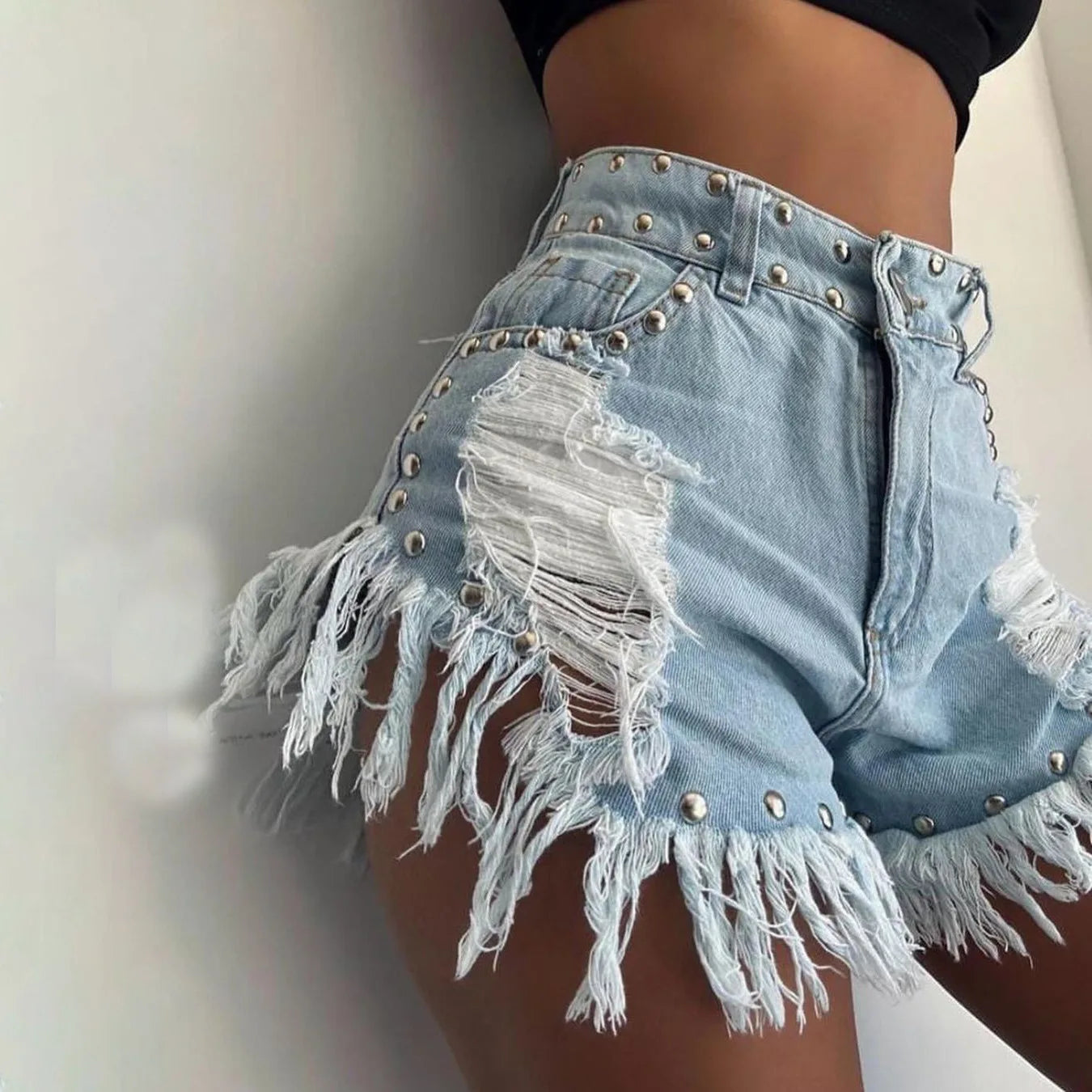 Women's Summer New Vintage Washed Blue Distressed Denim Shorts  High-Waist Straight Leg Slimming Hot Pants with Stylish Raw Hem
